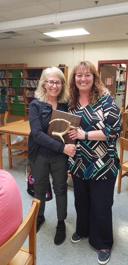 AntlerAlerts's tweet photo. Last night at faculty meeting, Ms. Sapp presented Ms. Willette while Mr. Cosby presented Mr. Dittert with the Golden Antler awards. Another example of how the Mighty EMS continually strives to build culture and community. #MightyGettingMightier #FCSNoLimits https://t.co/qzCFScQaRv