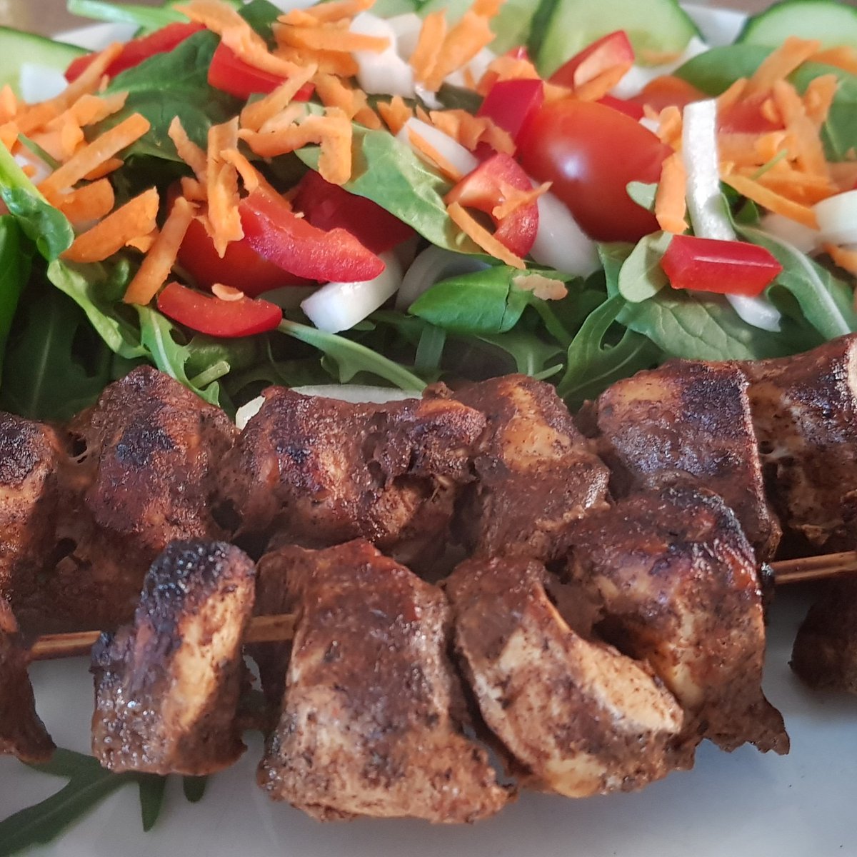 SWAngieAshton1's tweet photo. @pinchofnom #recipebook strikes again with another #synfree winner. 
#tandoorichicken #kebabs for our  #swmembers #swconsultant #weightloss #SlimmingWorld #lovefood #leveneastriding https://t.co/Ywip116oNw