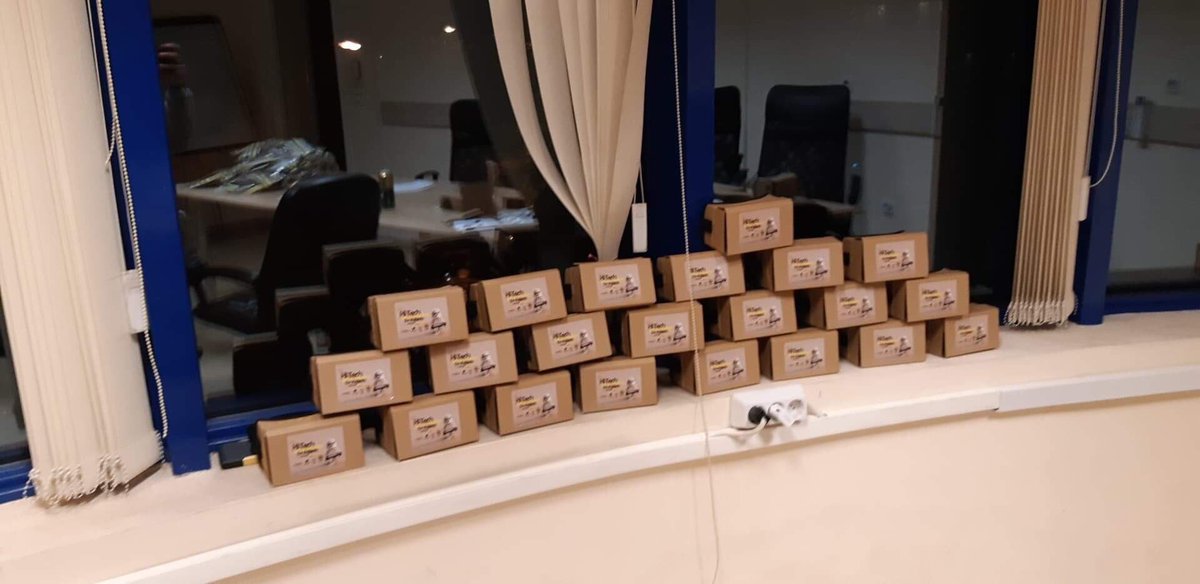BeehiveVarna's tweet photo. Preparing for VR module at High Tech Pre-Accelerator for Students powered by @EUSocialInnov and Beehive #diogochallenge https://t.co/aoqHrJAr4g