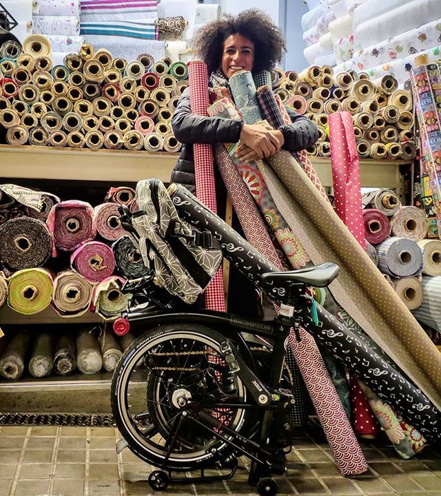 VALERIASBIKE's tweet image. Colours💚!
#newpatterns #workisfun #valerias_barcelona #valeriasbikeaccessoriescom #choosing #valeriasbagsforbicycles #outdoor #design #colouringworld #staytuned #makingpeoplesmile bit.ly/2D9OVXM