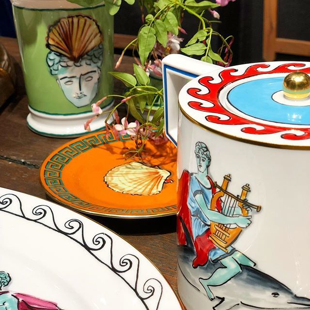 RachelChudley's tweet photo. Yes yes yes @lukeedwardhall 🙌🏻🙌🏻🙌🏻🐣🐣🐣 @manifatturarichardginori #interior #design #milan #salone https://t.co/tTJm8su4is