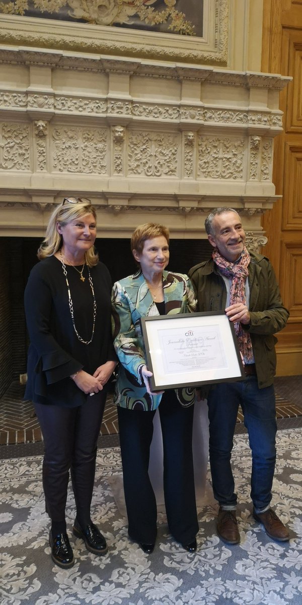 Bravo <a href="/claudesoula/">claude soula</a> qui remporte le Prix de l'excellence journalistique <a href="/Columbia/">Columbia University</a> <a href="/Citi/">Citi</a>. Merci <a href="/HeleneMolinari/">HélèneMolinari</a> <a href="/LaurenceParisot/">Laurence Parisot</a> de m'avoir invité à faire parti du jury. Un grand bravo également <a href="/virginierg/">Virginie Robert</a> <a href="/guillaumgrallet/">Guillaume Grallet</a> 2ème et 3ème prix du jury pour leurs excellents articles.