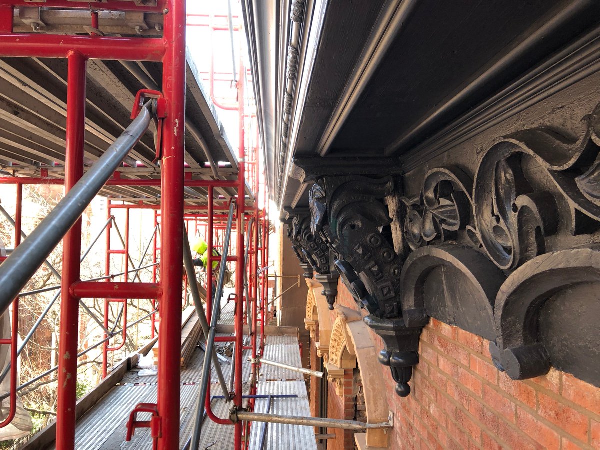 (Under construction) @friendsseminary building located in The Stuyvesant Square Historic District. The neighborhood and building are still a beautiful reminder of a fashionable pre-Civil War era. Before and after images of Friends Seminary’s restored historical cornice.