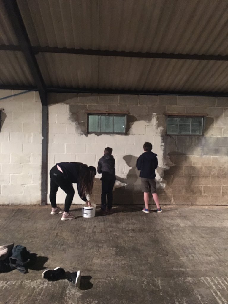 LBYFCblog's tweet photo. Painting at the rally site this evening! @BedsYFC #lbyfc #tidyup https://t.co/3NzLuHJpOY