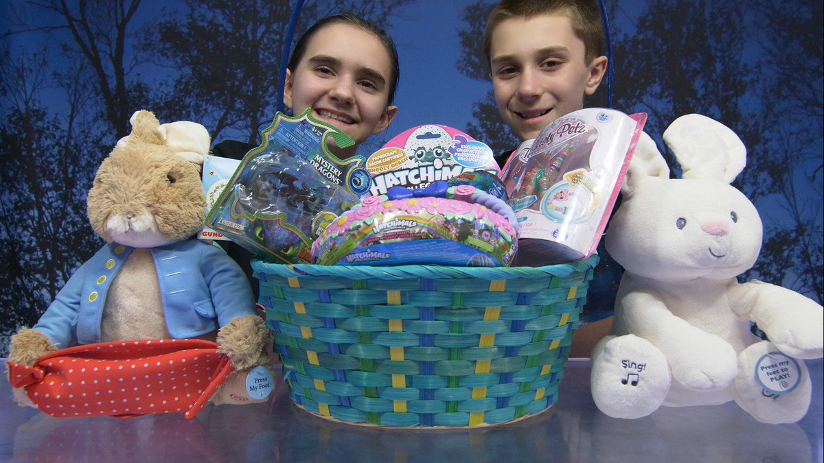 ScatteredAdvntr's tweet image. What's in our #Easter basket? The coolest #basketstuffers from @SpinMaster @GottaGettaGUND! #ad #freeproduct #hatchimalscollectibles #spinmaster #gund #howtotrainyourdragon #youtubekids #influencer #kidfluencer #youtuber #newtoys #eastergifts #hatchimals youtu.be/zIpzx1Q32pI
