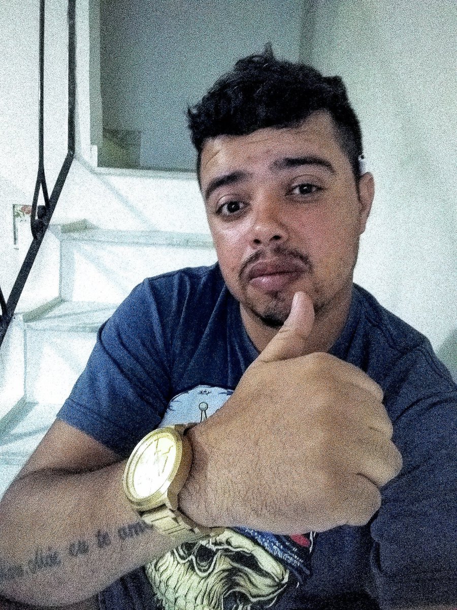 RafaaelZz's tweet photo. O homem quando está em Paz não quer guerra com ninguém! ✌️😁 https://t.co/h8LGZgTMQS