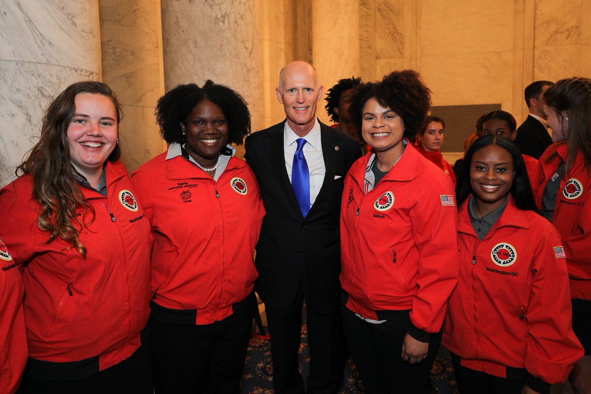 AnnMaura's tweet image. Thanks @SenRickScott for your commitment to supporting @nationalservice and @cityyear in Florida and across the nation. We were glad you could join us at the City Year reception yesterday! @cityyearjax @cityyearmiami @cityyearorlando #cyinvests