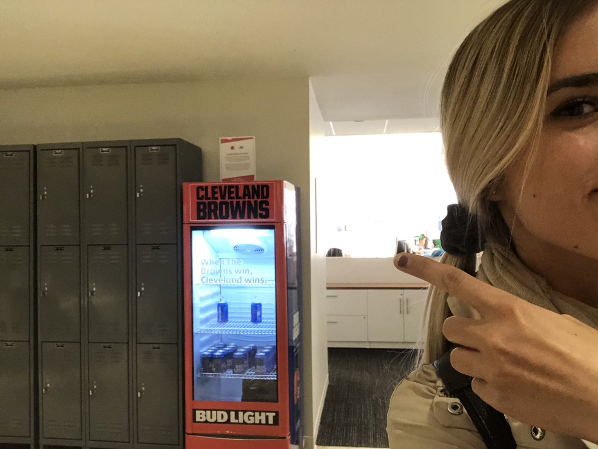 kguiver's tweet photo. Met with the brilliant minds @WeberShandwick who were behind genius PR campaigns - Barbie’s new plus size dolls &amp; getting Bonnie Tyler to sing “Total Eclipse of the Heart” during the solar eclipse on the Royal Caribbean. Ever heard of this one? They came up with it! 🏈 #UVUPRSSA https://t.co/C9gkQpJ7eR