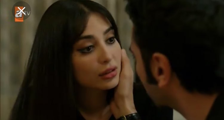 vickivegaaa's tweet image. Ya Yılmaz aşık değilsen neden böyle bakıyorsun kıza yaaaa #SanaMuhtacım