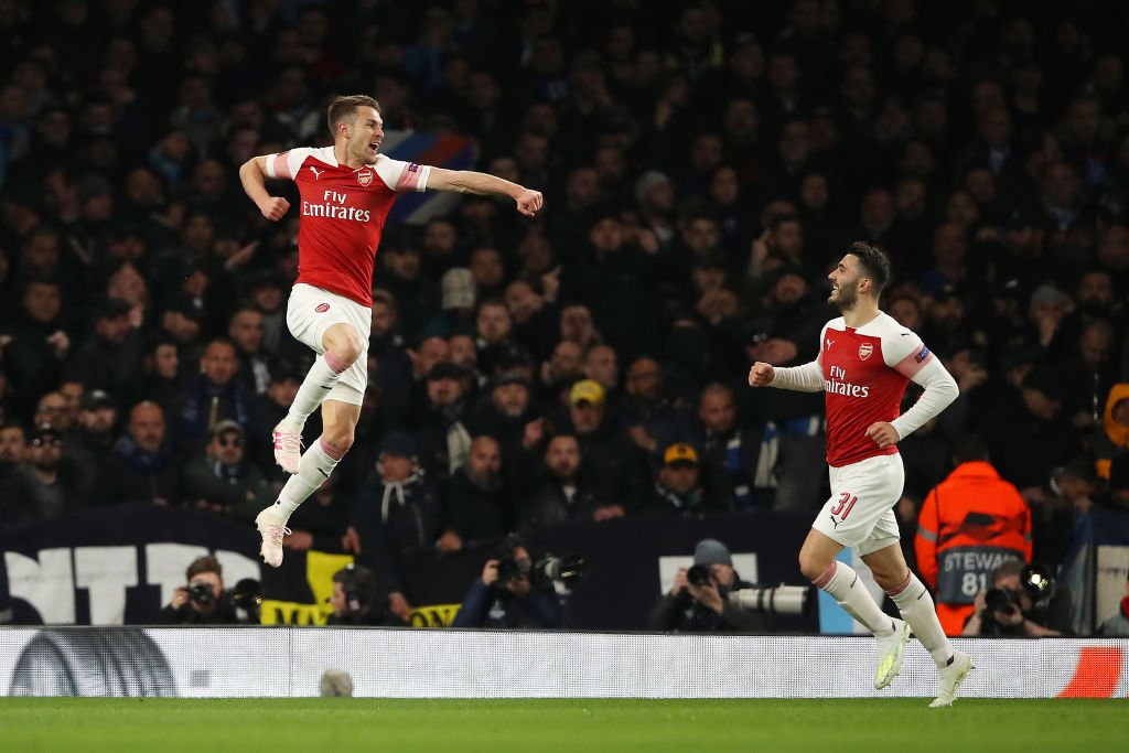 Lineadefondook's tweet photo. #EuropaLeague con goles de #Ramsey y Koulibaly (en contra), el #Arsenal derrotó en Inglaterra 2-0 al Nápoli y quedó muy bien parado para buscar meterse en semifinales. https://t.co/tjihgDtNRt