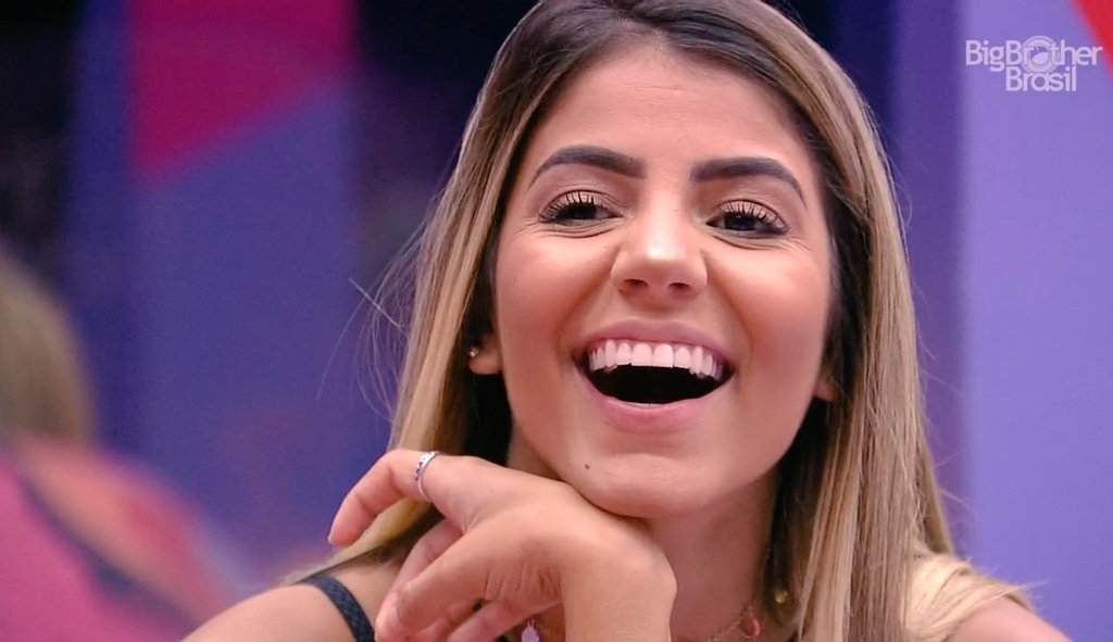 vaiatura's tweet photo. o suave olhar da campeã moral desse bbb e se ficar puto é pior https://t.co/b1QJZzFQOA