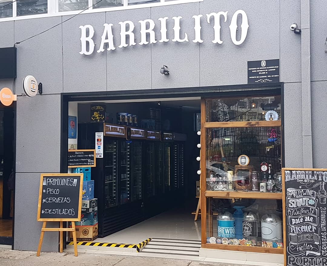 Abasteciéndome en Barrilito Beer Shop en Viña.