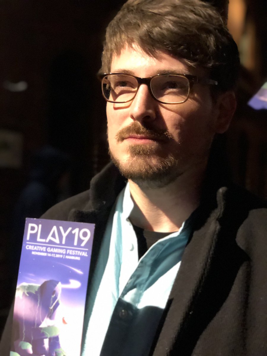 _PLAYfestival's tweet photo. Eigentlich sieht @personalbasti so aus. #PLAYfluencer #ährewemähregebührt https://t.co/bYAmVgL8JT