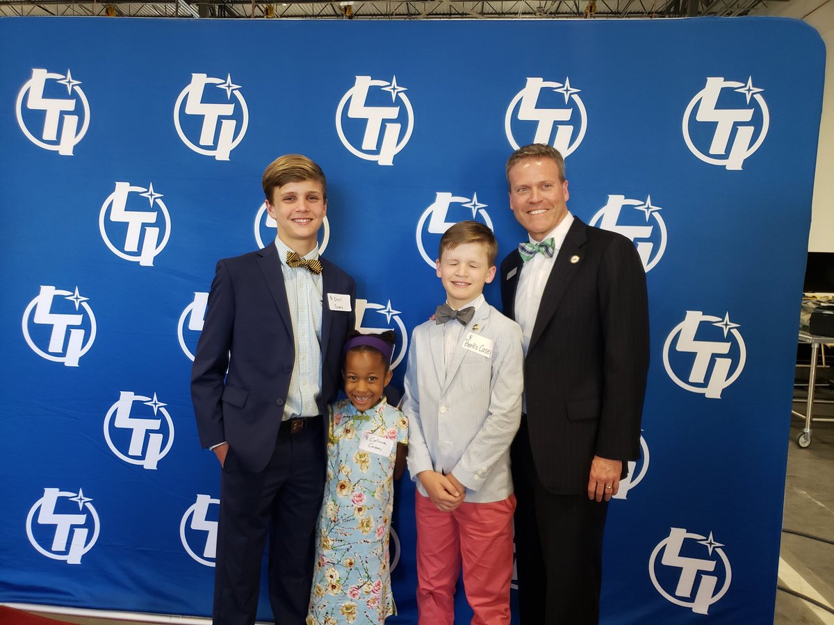 InvestClayton's tweet photo. Clayton county is the place for business.
Low Temp Industries is celebrating a new 174,000 sf manufacturing facility.  Three generations in and a 4th in the making.
#oneclayton
#claytoncountyga
#jonesboroga
#onegreatcommunity https://t.co/VkFXEwUkIV