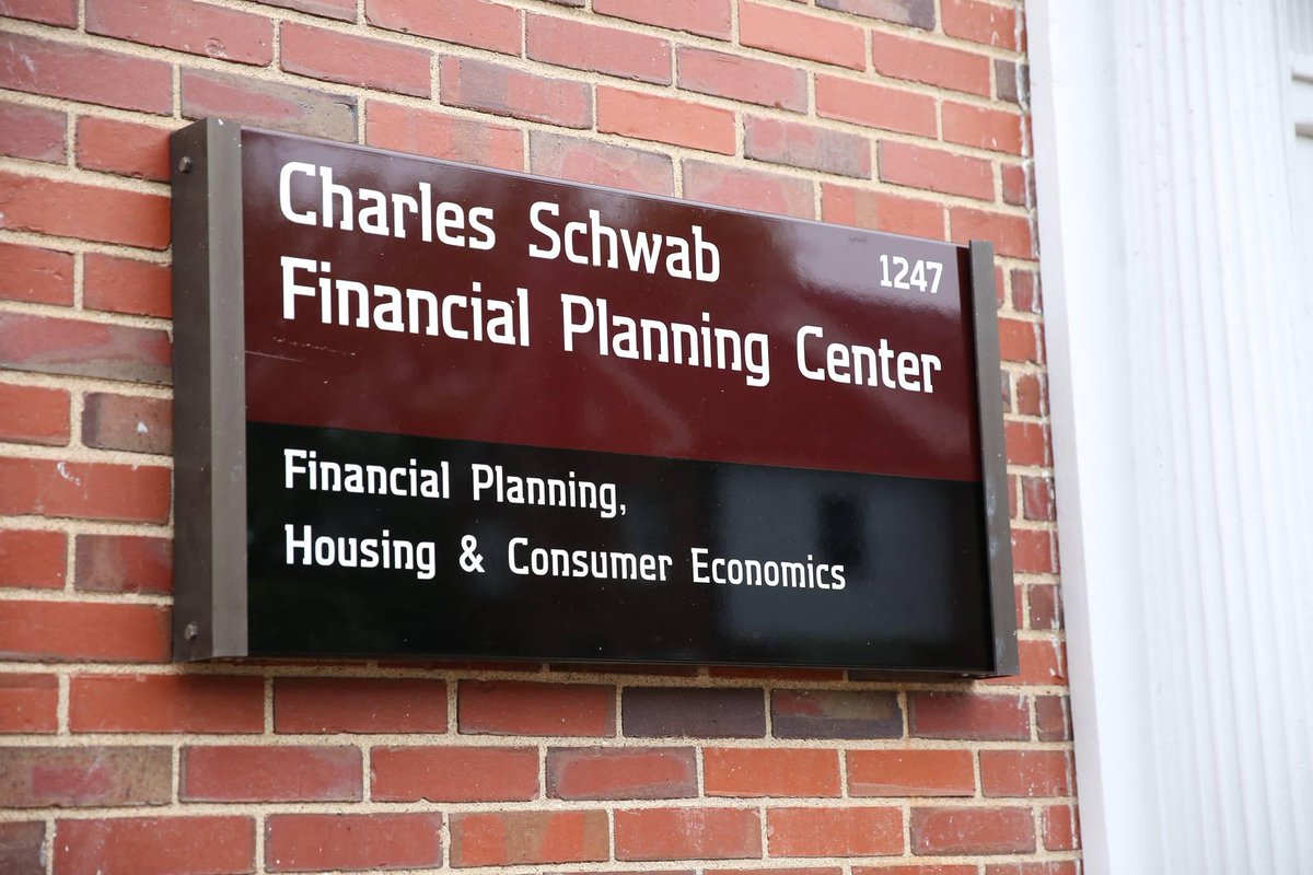 Schwab4RIAs tweet media