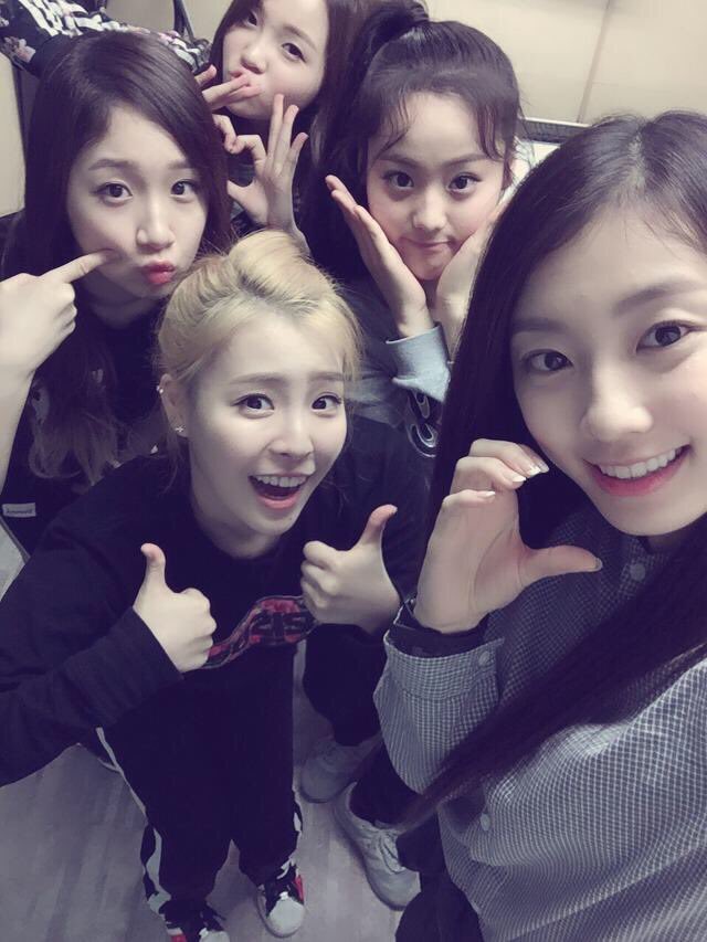 StyleTheARK's tweet photo. we’re in this for life
#4YearsWithTheArk https://t.co/f1kSkIWDgr
