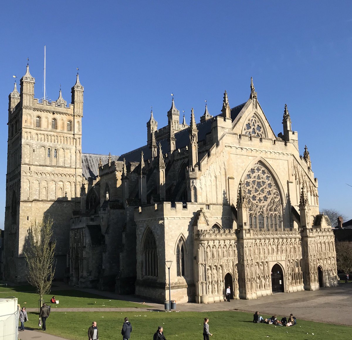 cdhart1's tweet photo. Somewhat different weather tonight compared to this time last week @ExeterCathedral ! @DSLawSociety @DaslsPresident @GrowExeter @alicebryan22 @steiner_tony @wmlegal @Posh_Nosh @theoddfellows @WarwickEventsWE https://t.co/yLmBSHPEHB