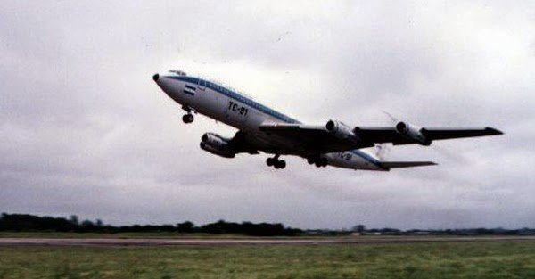 That said, the government made clear that activity anywhere in the South Atlantic would also be responded to. This was particularly important when on April 22 an unmarked Argentine Air Force Boeing 707 flew over HMS Hermes. Harriers were scrambled and the 707 turned back.