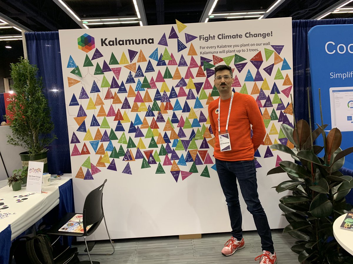 jscrespo's tweet photo. .@kalamuna is bringing back #drupal4good loce these displays!! https://t.co/BGgAJKeIzA