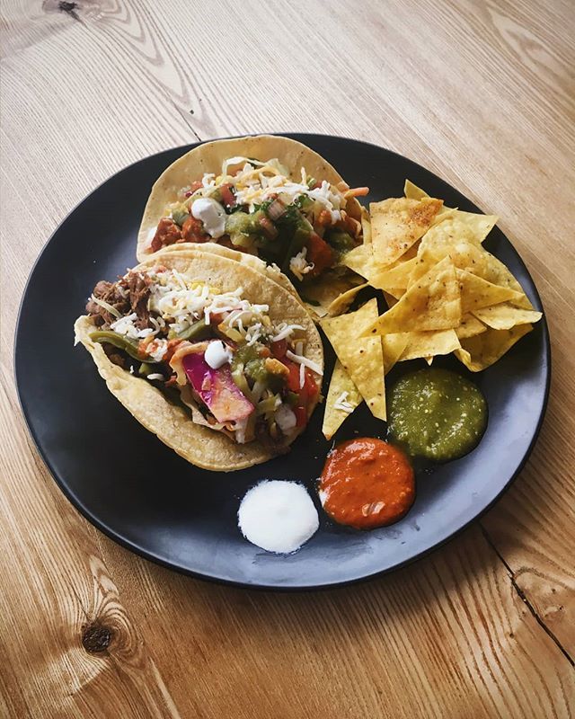 In 1943, U.S. soldiers stationed in Mexico went out to eat arriving at a restaurant after it had already closed for the day. The maître d'hôtel, Ignacio "Nacho" Anaya, created a new snack for them with what little he had available in the kitchen: tortill… bit.ly/2G5sqnj