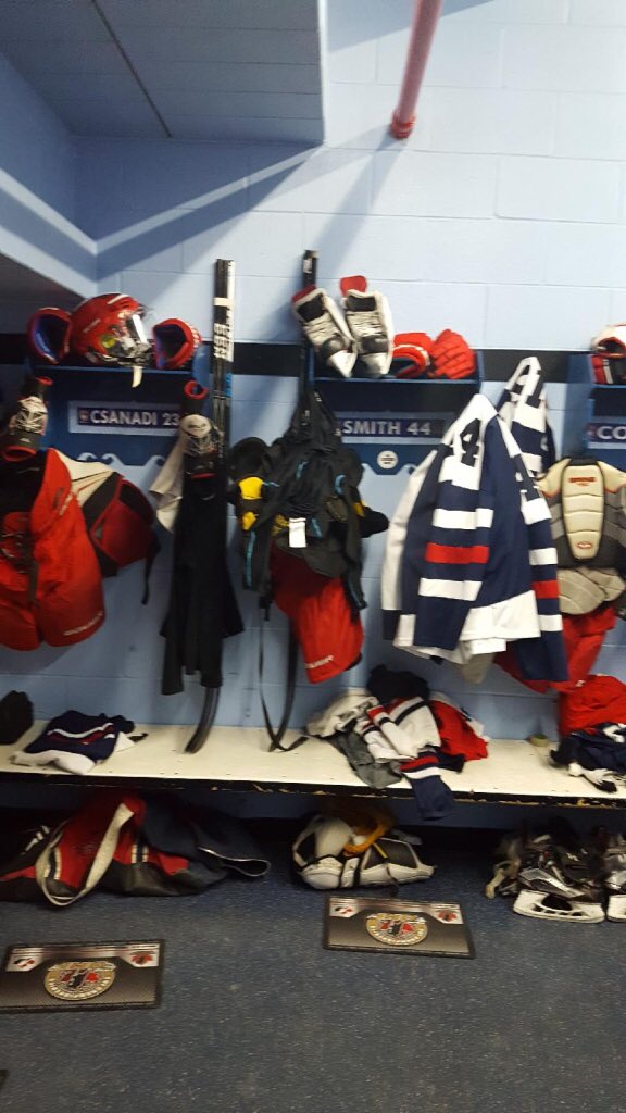 toros_aa's tweet photo. Ready for tomorrow!  Thanks @TLockerbox for great additions to our dressing room! https://t.co/wnu3oybEV8