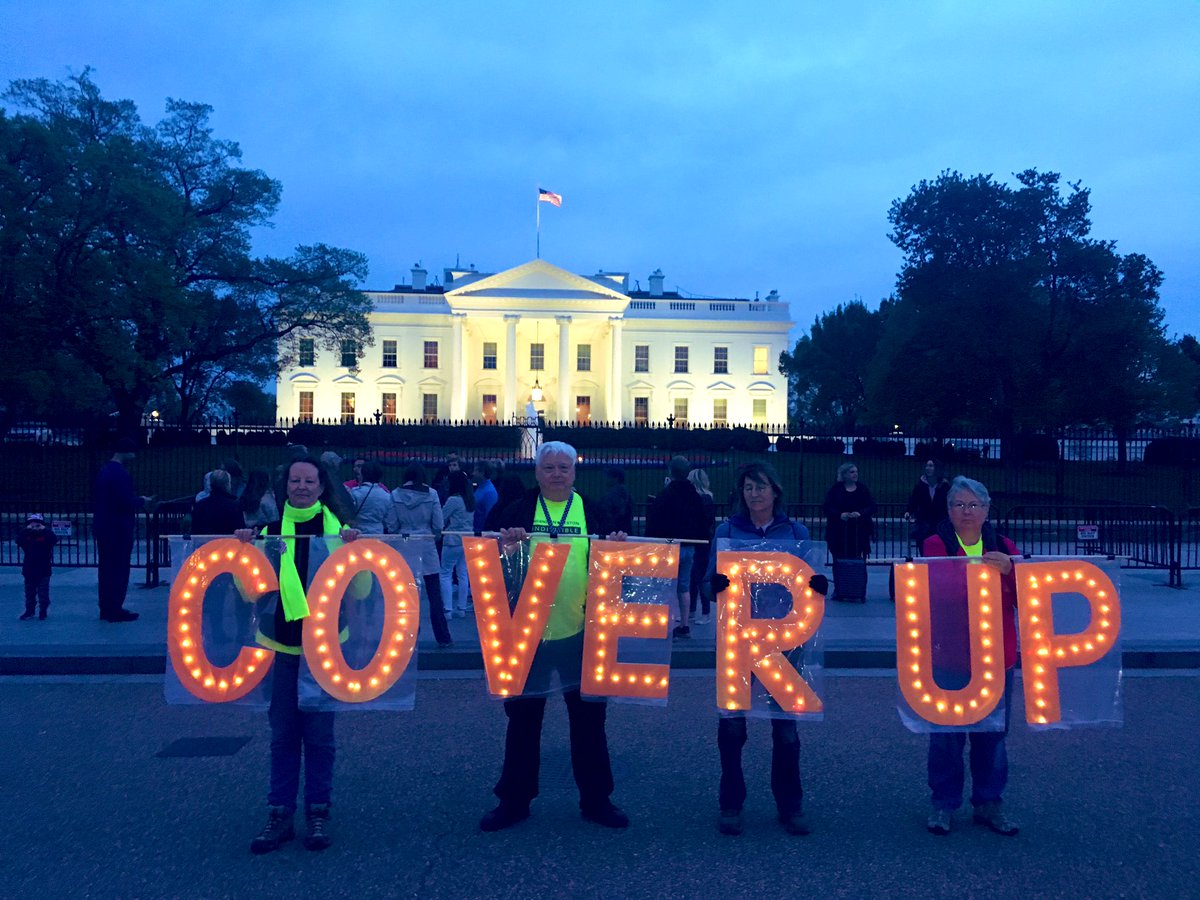 KremlinAnnex's tweet photo. We were loud and clear tonight, night #226 at the #KremlinAnnex!
COVERUP!!!!
#WeThePeopleDemandTheFullReport ๐บ๐ธ https://t.co/7SNpF9nu5r