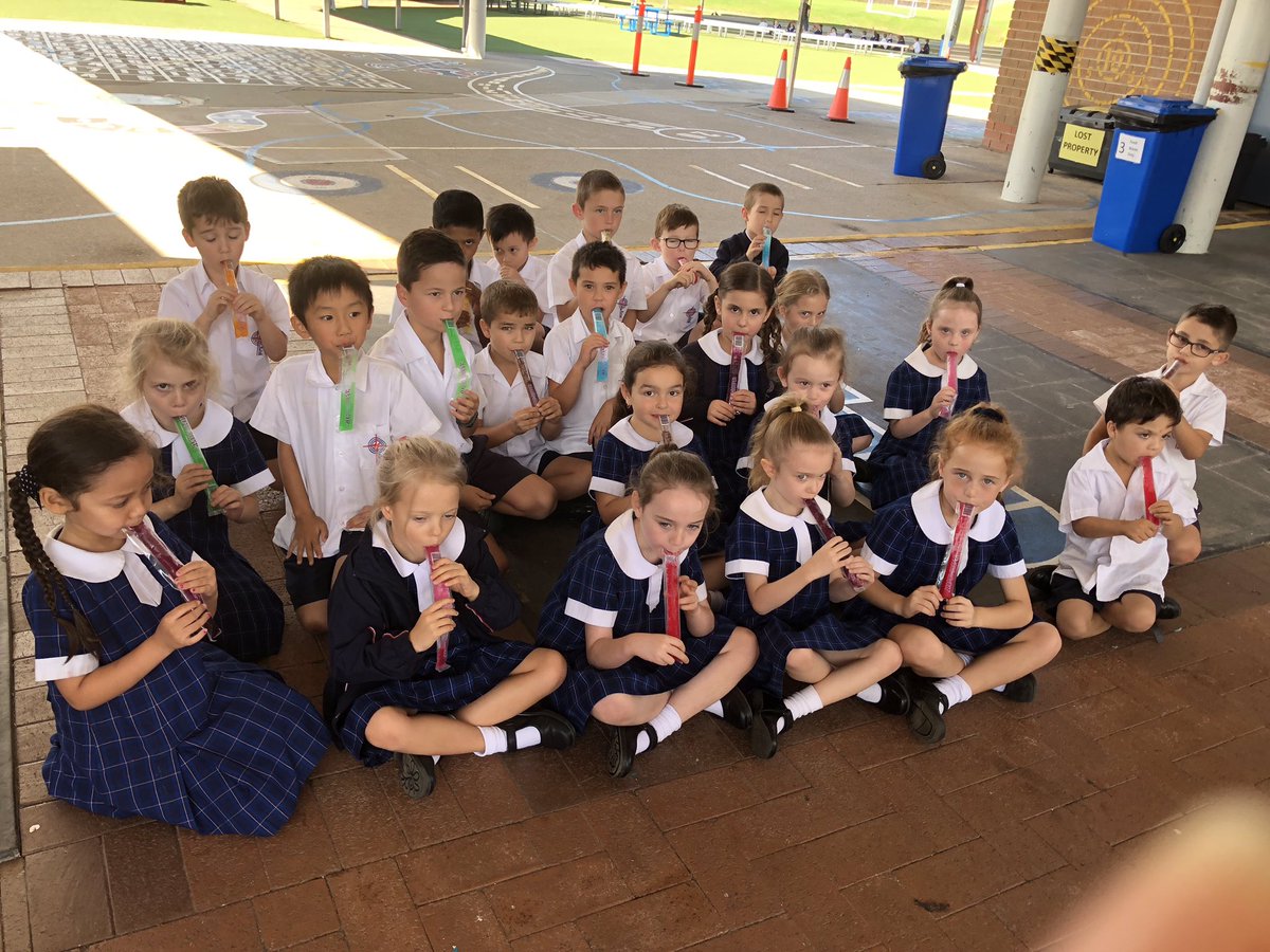 year1bethany's tweet photo. 1 Blue today received their Level 1 class reward. Next level a movie afternoon. Congratulations. Have a safe and happy holiday. See you next term. https://t.co/aasHpB27LM