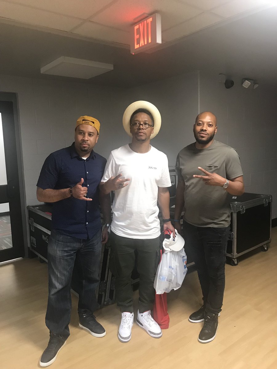 SeyramSelase's tweet image. Shout out to @jacksonvillestateuniversity for having Grammy Award Winning @lupefiasco !!!! #KickPush