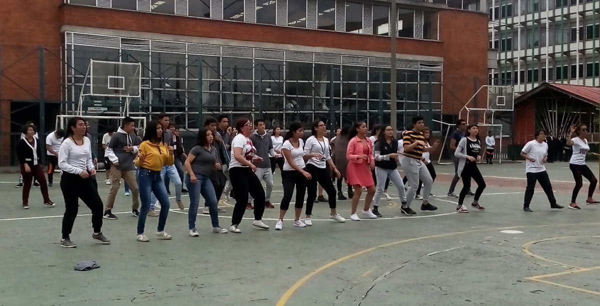BCenigraf's tweet photo. #EnCenigraf al ritmo del Zumba, nuestros aprendices disfrutaron de una tarde de sano esparcimiento. @SENAComunica @EstradaCarlosM @SENAComunica https://t.co/vxfPImqxrq