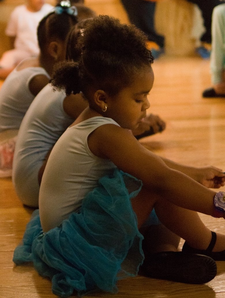 DCDanceArts's tweet photo. Drop in Zumbini classes are available for the rest of the season! Click the link, find a class and join us for movement fun! https://t.co/QyAU9BhaK0 https://t.co/lvXbCrBFK5