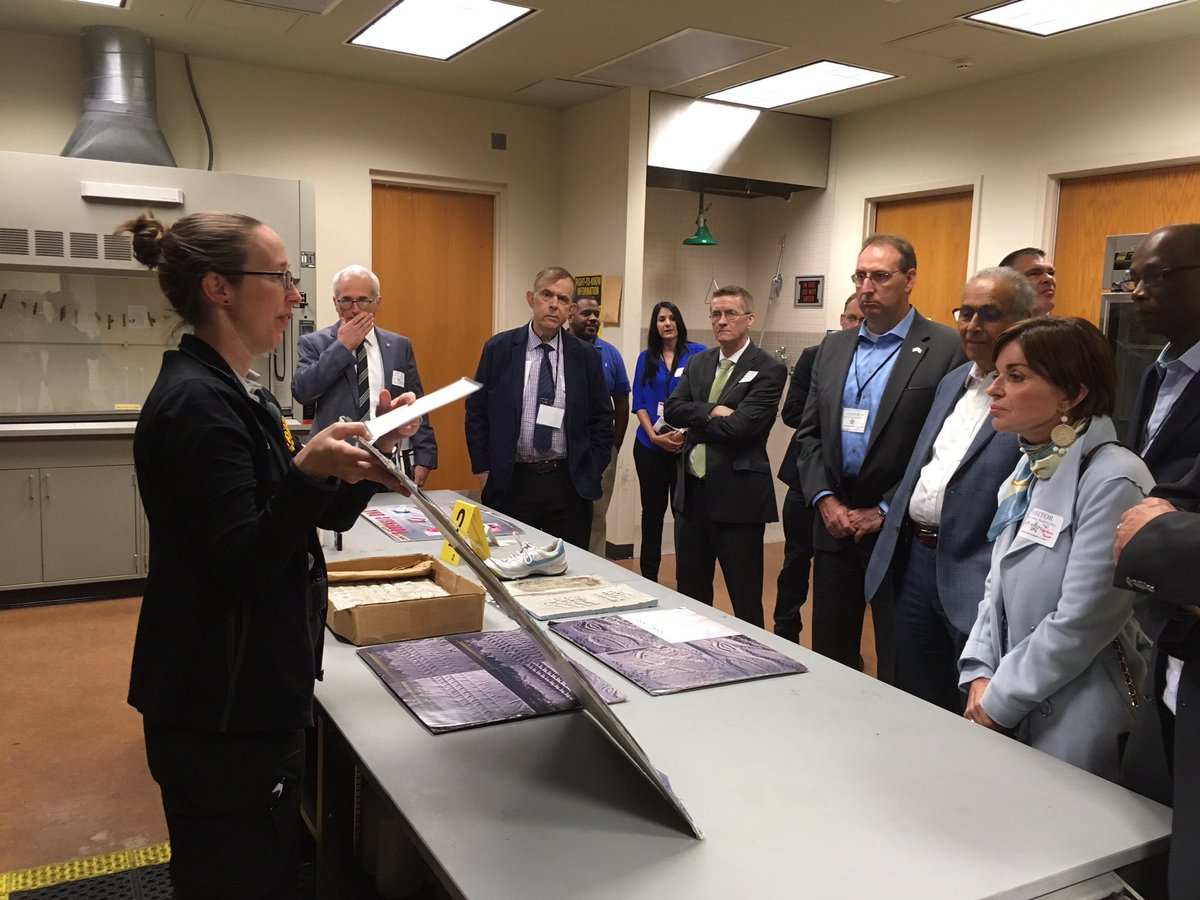 BelgiumAtlanta's tweet photo. Enriching day of #ExperienceFlorida 2019 in @OrangeCoFL. Presentations of @OrangeCoSheriff’s Victim/Tourist Advocate, Consular Notification, District Engagement + visits of operational departments. Thanks for the help and assistance to the community and many foreign nationals. https://t.co/WlItXXnRaA