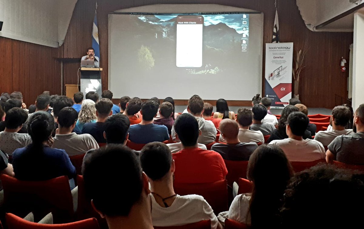 AcpSistemas's tweet photo. Participando del #GxTourUniversidades en UTN Regional Mendoza, presentando Genexus 16. #Genexus #GX16 #GxTourMendoza https://t.co/2Mu9O4fTnk