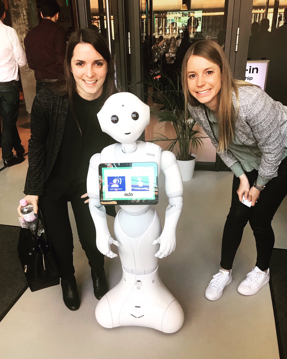 GruberJanne's tweet photo. Hello Robot. Nice to meet you! #adafellow #wwald #trumpf #hackingthefuture #kickoff #ada #welcometoyourdiscomfortzone #handelsblattmediagroup https://t.co/DqlSExQMWP