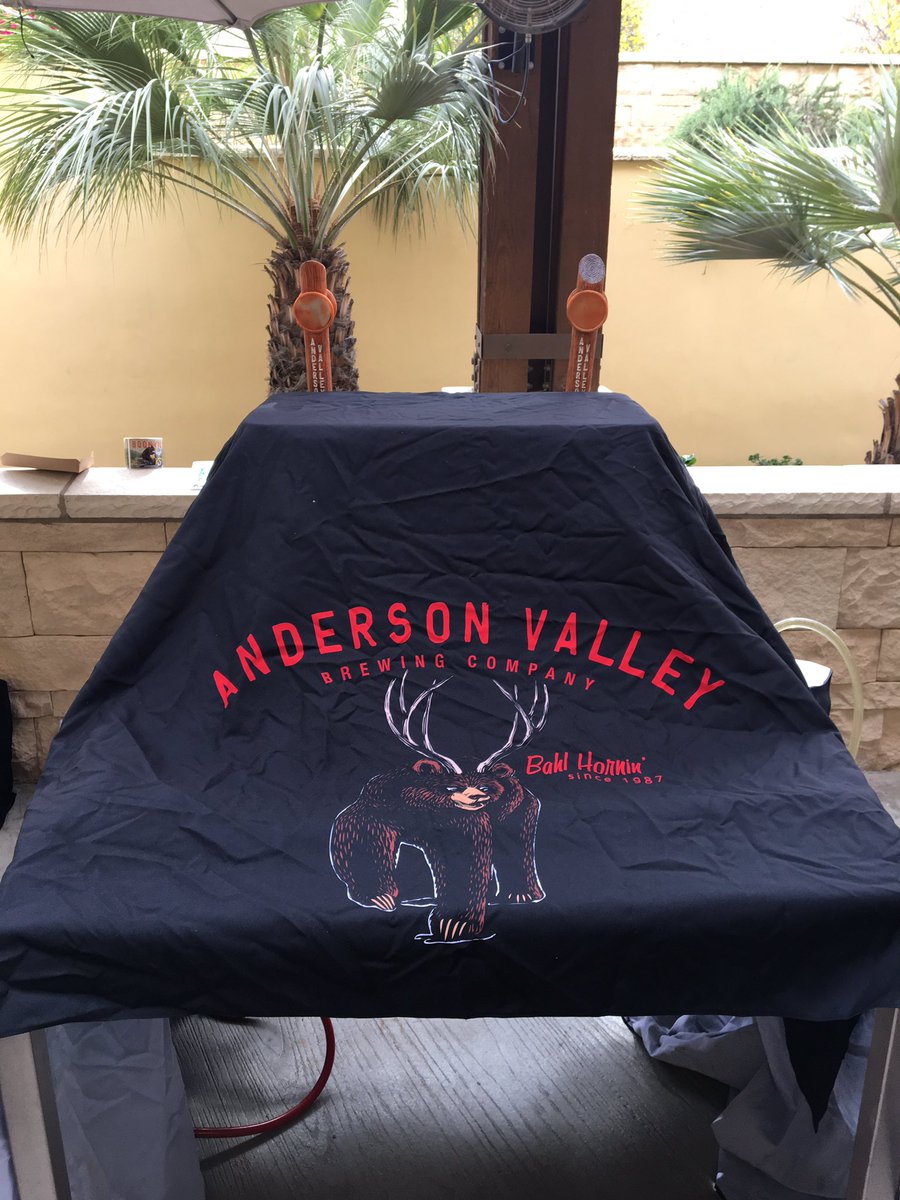 JordanAVBC's tweet image. Whole Foods Palm Desert 3rd annual beer garden! #Coachella2019 @avbc