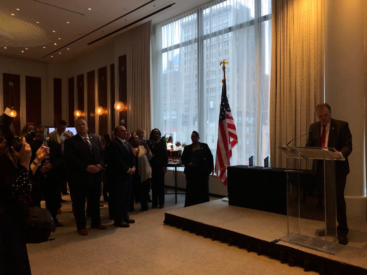 BricklayersNE's tweet image. Great night at the ⁦@CentralLaborNYC⁩ annual awards recognizing ⁦@LIUNA⁩ Mason Tenders Business Manager Robert Bonanza. Job well done.