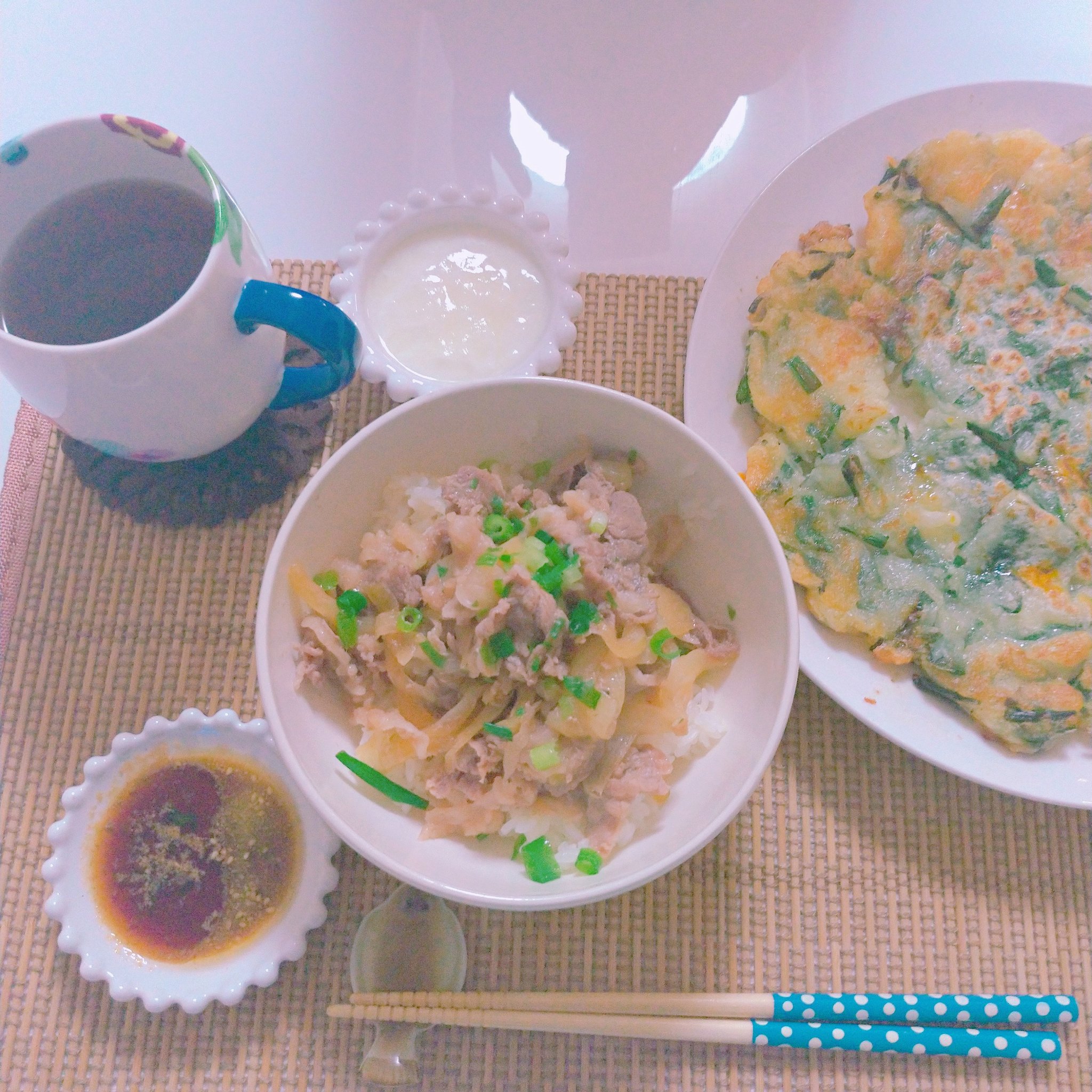 くまーま Nishiko Youtubeで食費1ヶ月1万円生活実施中 3人家族なので3万円で 質素になりすぎない 継続できる料理を目指しています T Co Onnt787kqt Youtube 節約生活 1ヶ月1万円生活 食費節約 食費1ヶ月1万円生活 食費3万円 節約