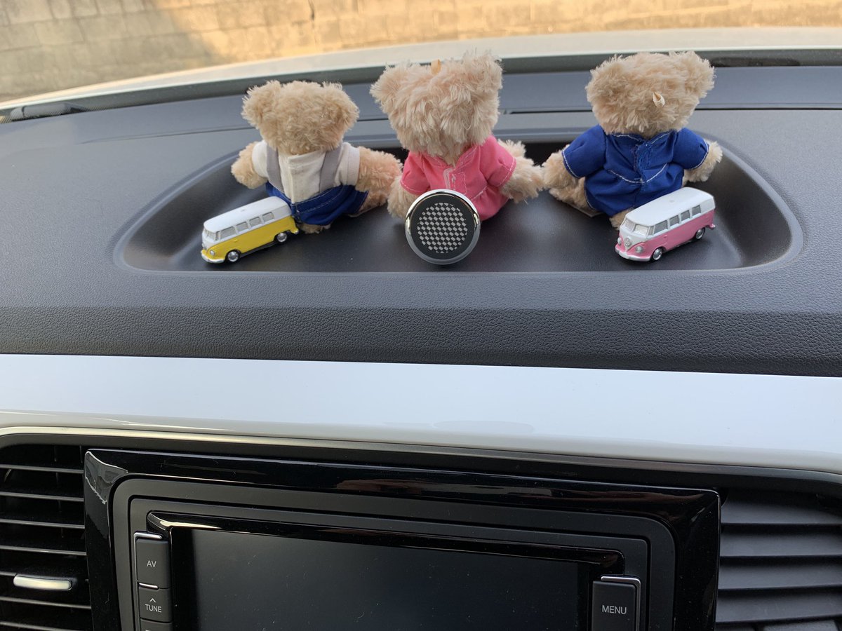 ゆらまさ クマさん可愛いね ダッシュボードはないけど ミッキーの滑り止め置いてるよ