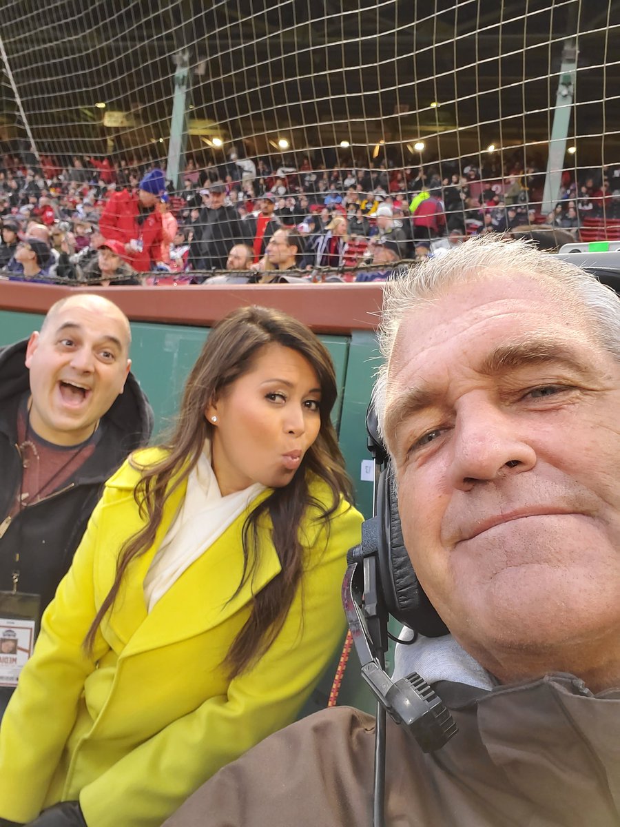 Lifeatlow3rd's tweet photo. @stevekatsosshow @thehazelmae and yours truly. Nobody has more fun than us! #low3rd #FunBunch https://t.co/1at2yInJqD