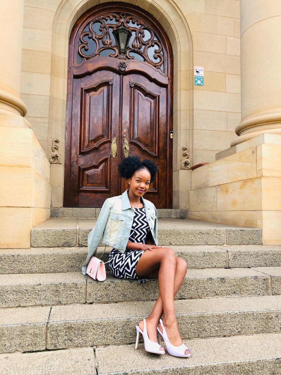 HRitchie23's tweet photo. @gupta_girlie @RoyaLFvvours 🔥👑 https://t.co/W18FZi51oM