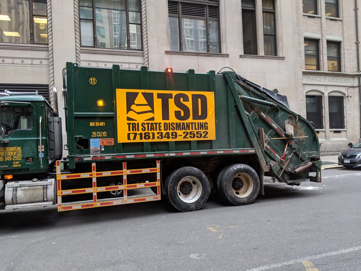 caresplain's tweet photo. they misspelled "try" https://t.co/Ge28YkGwRe