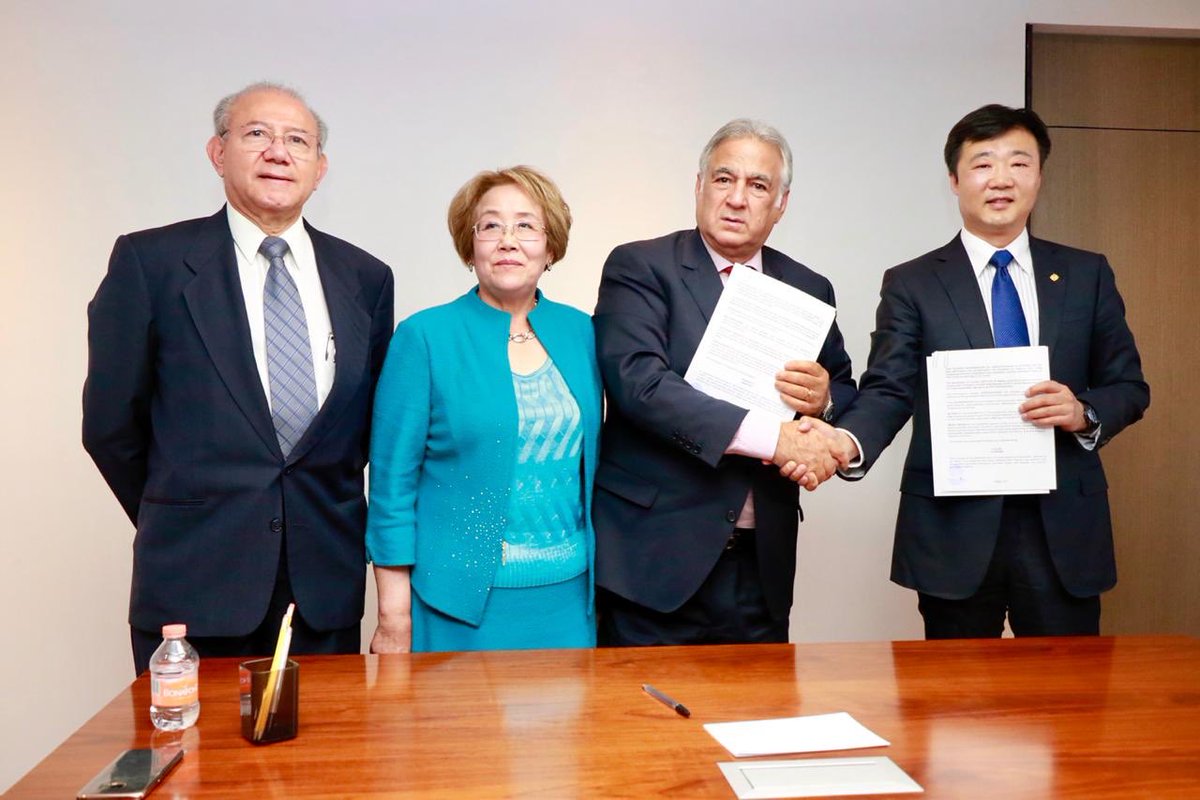 SECTUR_mx's tweet photo. Este Convenio con China Communications Construction Company tiene como objetivo establecer las bases de conformidad con las cuales los participantes podrán llevar a cabo actividades de cooperación tendientes a impulsar, fomentar y desarrollar la actividad turística en México. https://t.co/Xc4nut9AiO