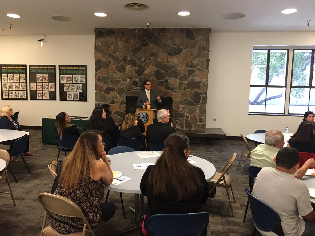 Celsran's tweet photo. Graduation Day 7 students completed the HSA Cohort VIII@LAVC. Congratulations to to our students🎉some job offers were made and we are happy that all of our students are interviewing tomorrow@LACOEGAIN_Noemi @LACOE_DavidMan @LACOEGAINSFV @LACOEGAIN_Steve @lacoegainstt @LACo_DPSS https://t.co/N4IhkNLNfO