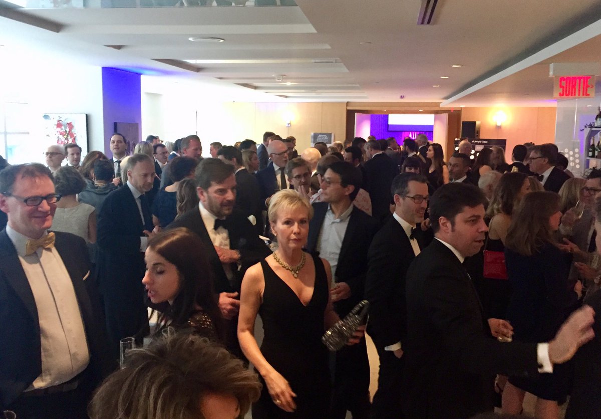 CGFeuillet's tweet photo. La @CCIFCanada rassemble ce soir @SofitelMontreal autour de @NadineGirault toutes les #entreprises 🇫🇷 et québecoises qui font vivre notre belle relation : #dynamisme #innovation #talents #investissement  #créativité 🎉 🤝👍 https://t.co/bfXaRlgMwk