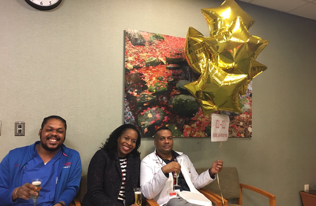 ICU_nyplawrence's tweet image. Congratulations 🎈🍾🎊🎉 #PatientExperience #PtEx ⭐️⭐️⭐️⭐️⭐️ #AmazingCare #AmazingPeople @HHolder_CNS @IanSaludares_RN @DaniLeStrangeRN @laurie1nurse
