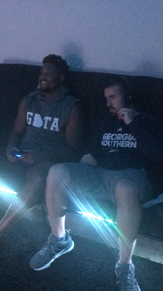 GATAProductions's tweet photo. When room check turns coaches into college students

🦅W.I.N.🦅
#GTG https://t.co/jMNZoCWv6H