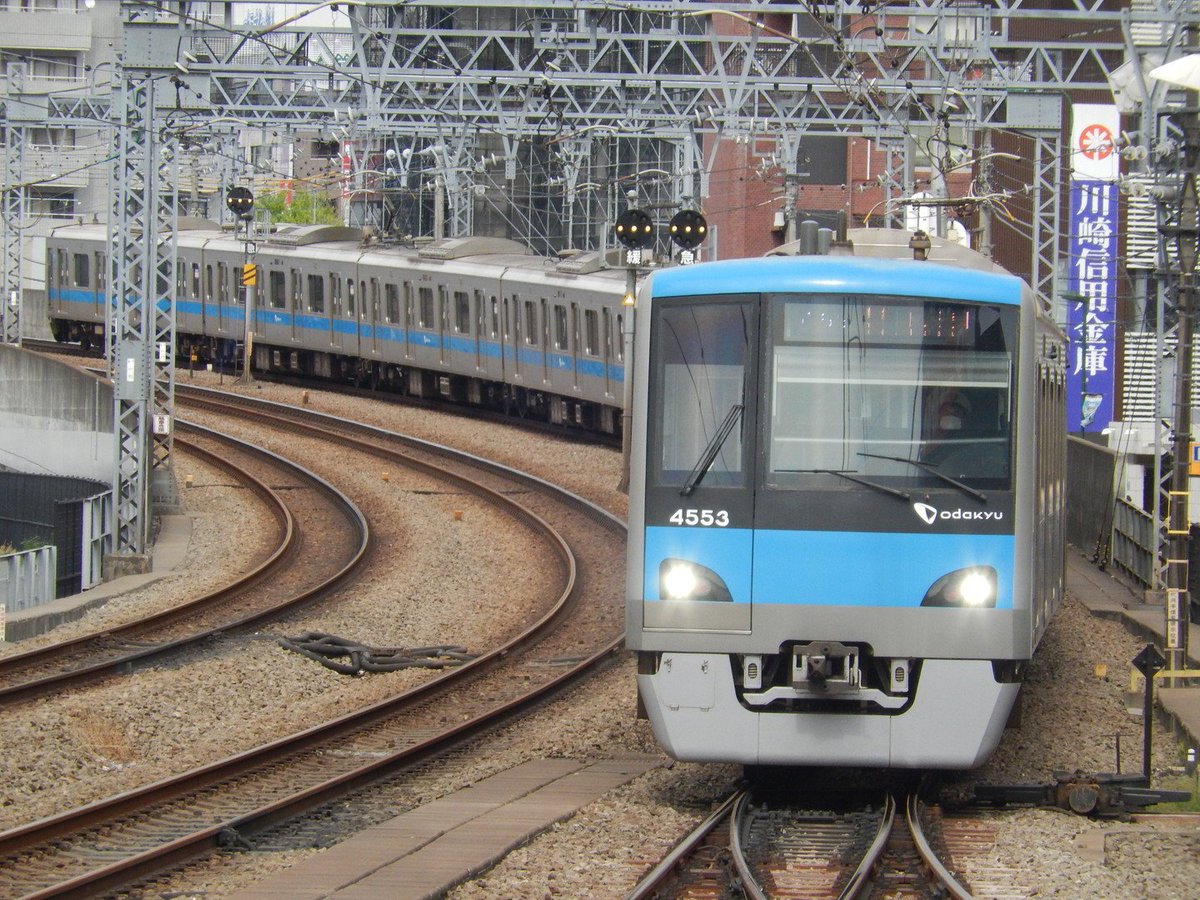 デハ8606 Meigeo Twitter वर 昨日14 31に向ヶ丘遊園駅下りホーム新宿方で撮った小田急4053fの準急向ヶ丘遊園行きです なんとメトロ車運用の代走です 小田急電鉄 小田原線 小田急小田原線 4000形 小田急4000形 東京メトロ 千代田線 東京メトロ千代田線 Jr デハ8606 Meigeo Twitter वर 昨日14 31に向ヶ丘遊園駅下りホーム新宿方で撮った小田急4053fの準急向ヶ丘遊園行きです なんとメトロ車運用の代走です 小田急電鉄 小田原線 小田急小田原線 4000形 小田急4000形 東京メトロ 千代田線 東京メトロ千代田線 Jr