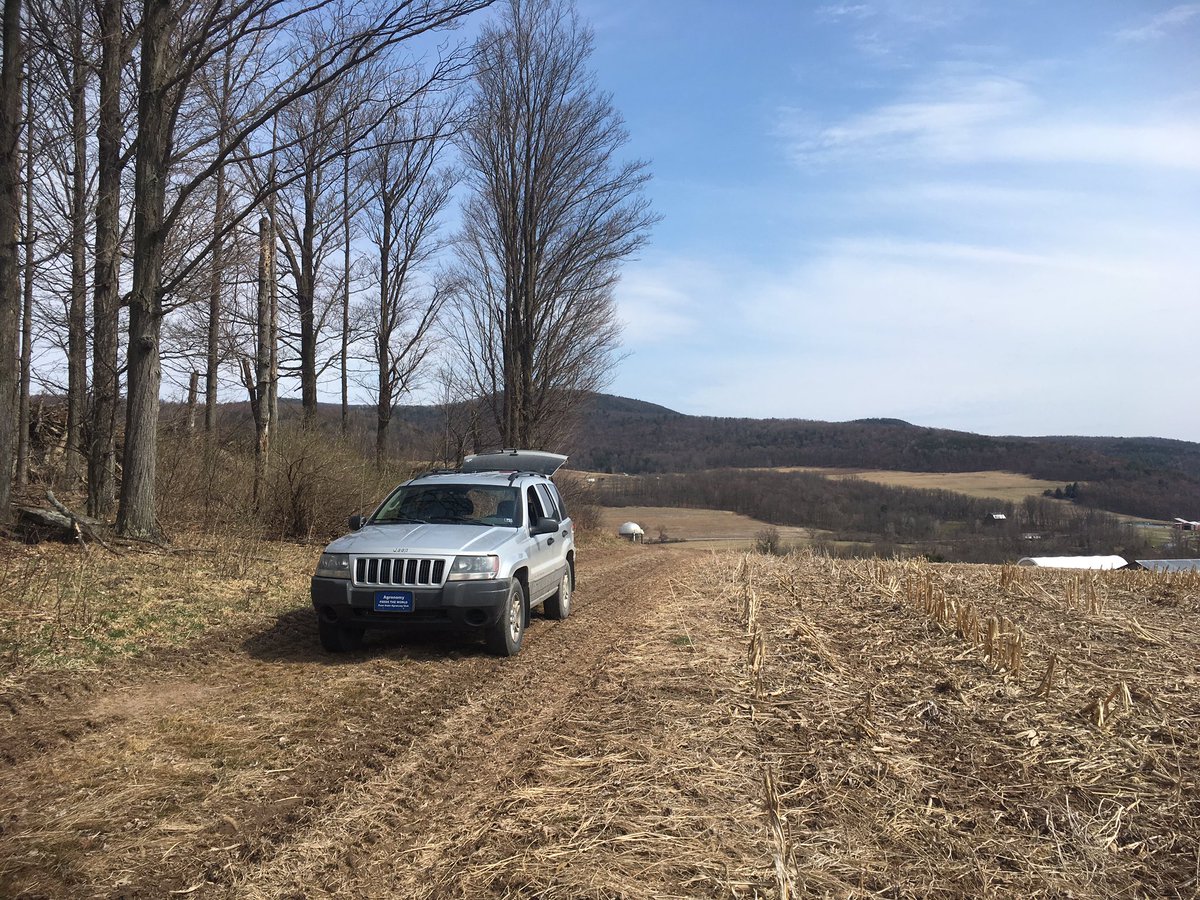 casey_guindon's tweet photo. It felt good to be back in the mobile office setting slug traps in a future soybean field today. #Jeep #Plant19 https://t.co/QQLpqn96rx