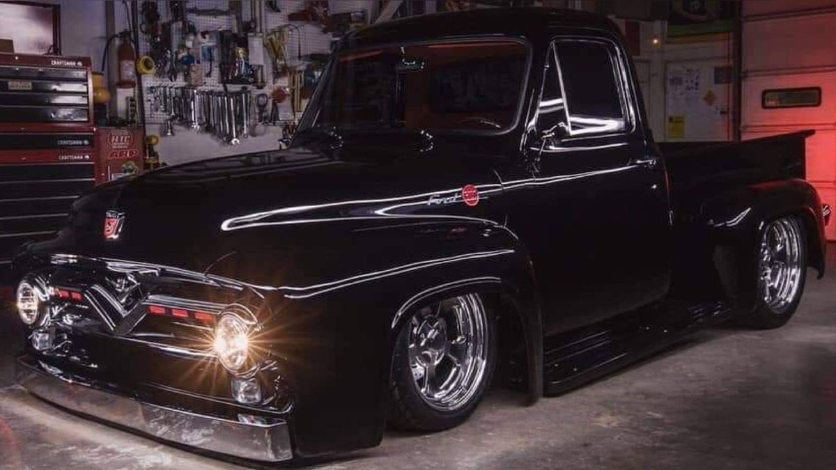 🏁 𝔹 ℝ 𝕀 𝔸 ℕ 🏁 tweet media