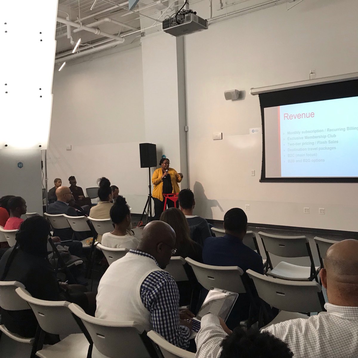 In3DC's tweet photo. Live at In3!!!!
#In3Labs #PitchDay #Enterprise #Technology https://t.co/mYCxjpKJb0