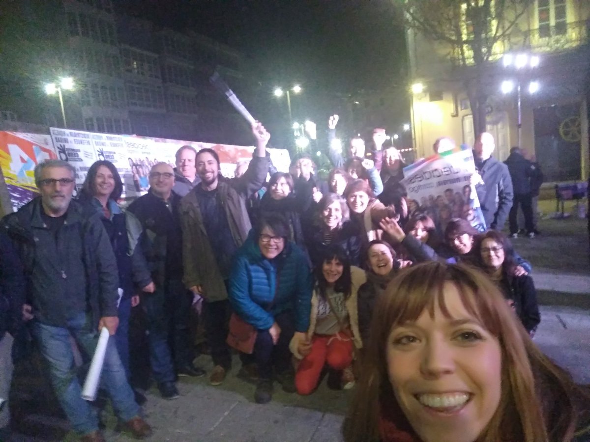 Selfie de Inicio de campaña!!!! Comezamos con moitísima forza e moitísimas ganas!!!! Que sorte facelo tan ben acompañada 💙🌊

#28A #TiDecides #decidesti